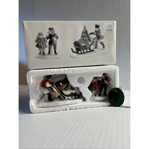 NIB DEPT 56 GINGERBREAD VENDOR HERITAGE DICKENS SNOW VILLAGE 58402 CHRISTMAS